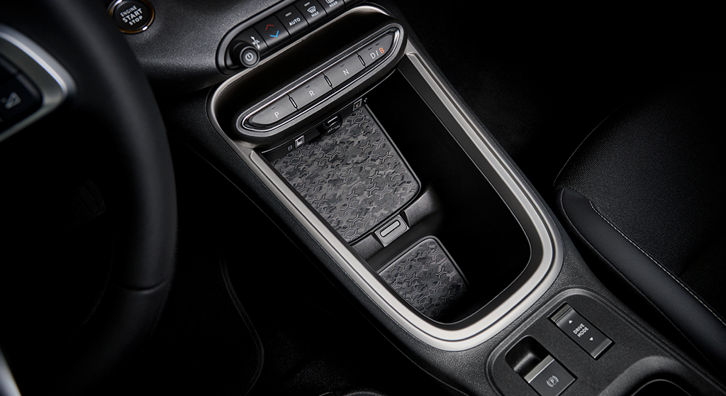 Tapis caoutchouc pour la zone de recharge sans fil  jeep