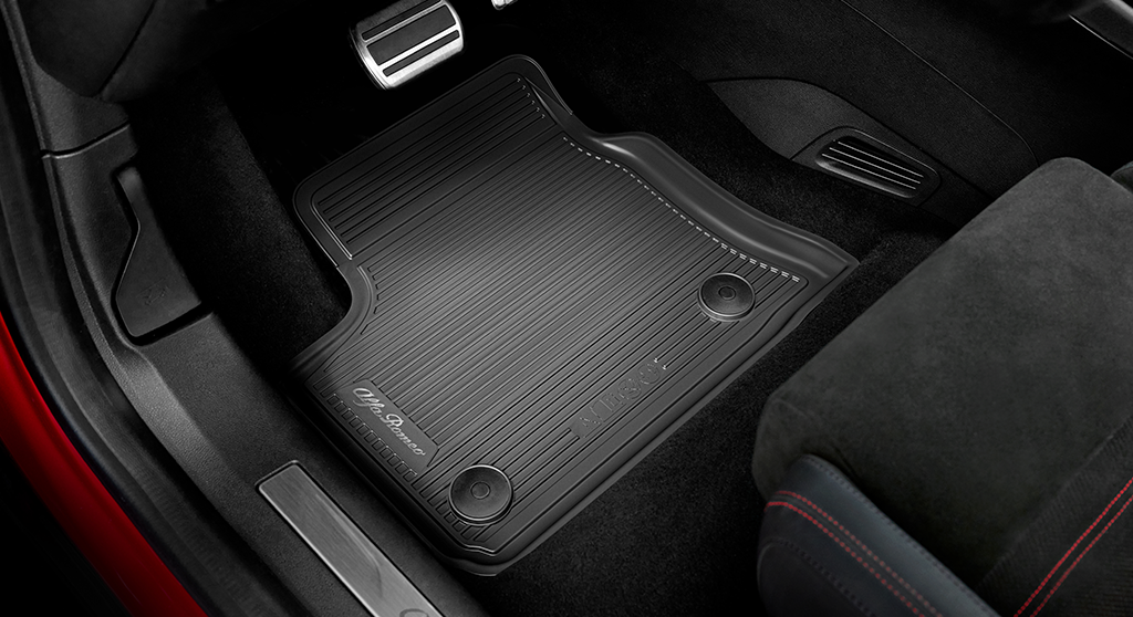 Jeu de 4 tapis caoutchouc  undefined