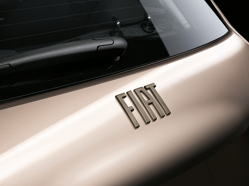 LOGO POSTERIORE FIAT 500e FASHION BRASS  fiat