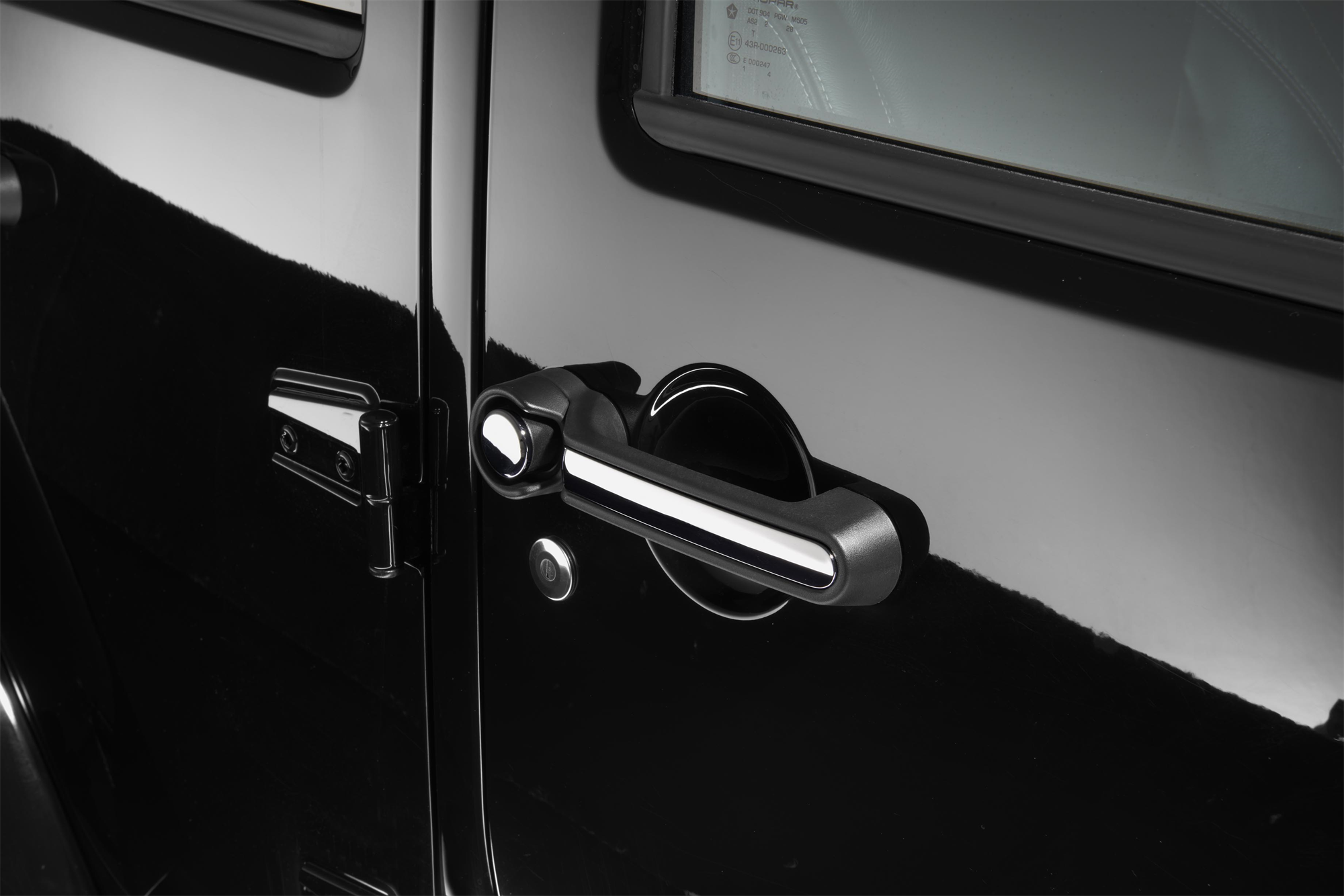 Rivestimenti cromati per maniglie  undefined