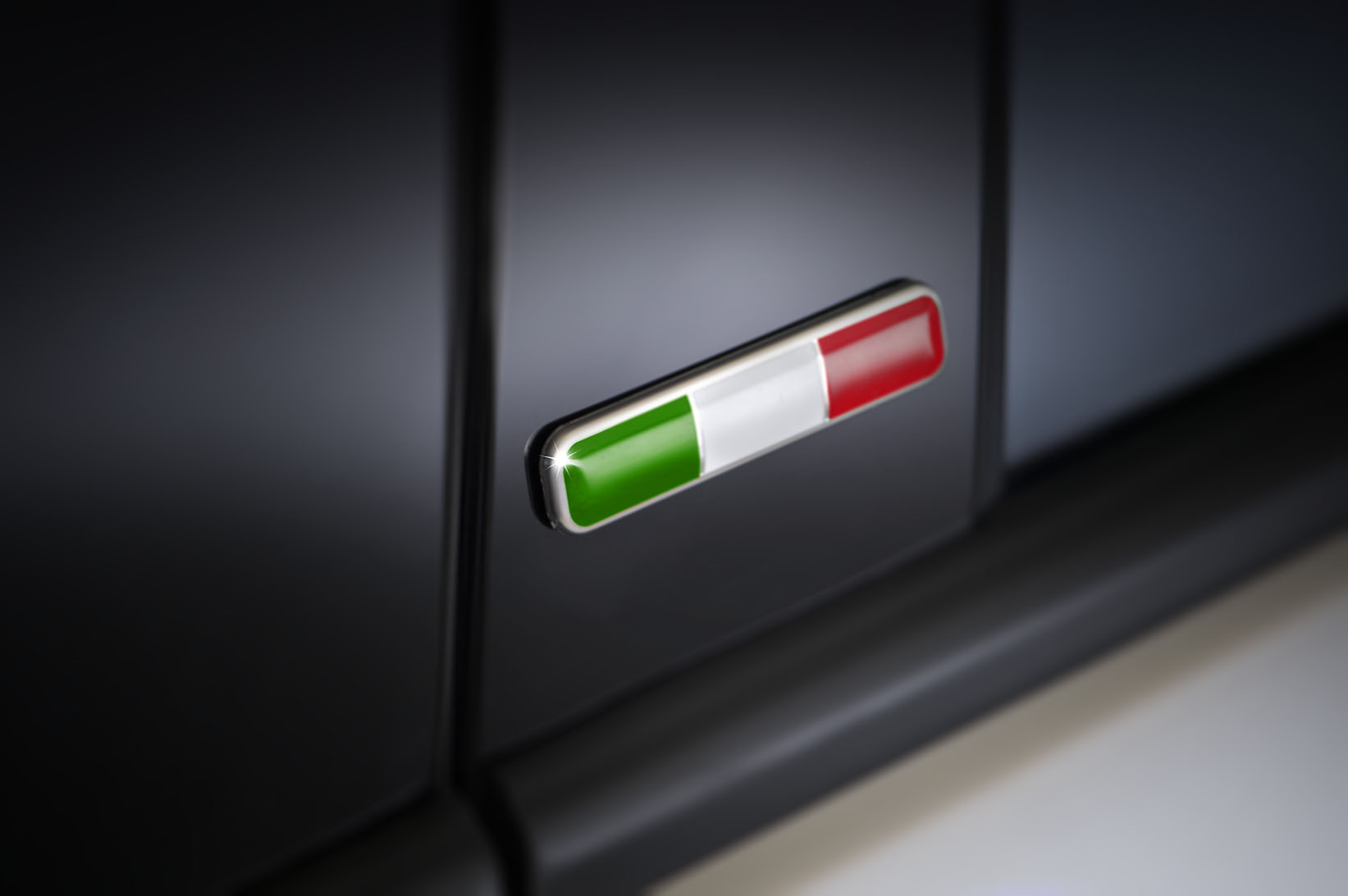 Badge bandiera italiana per Fiat e Fiat Professional  fiat