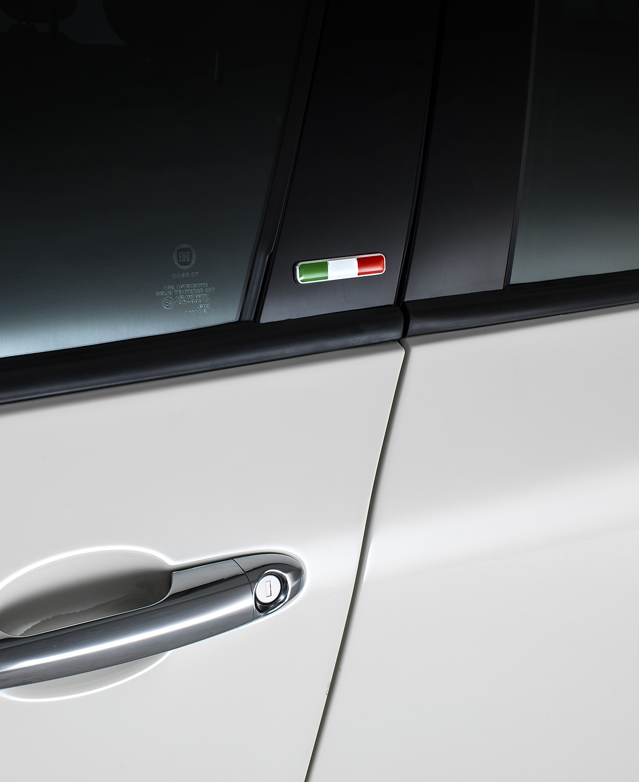 Badge bandiera italiana per Fiat e Fiat Professional  fiat