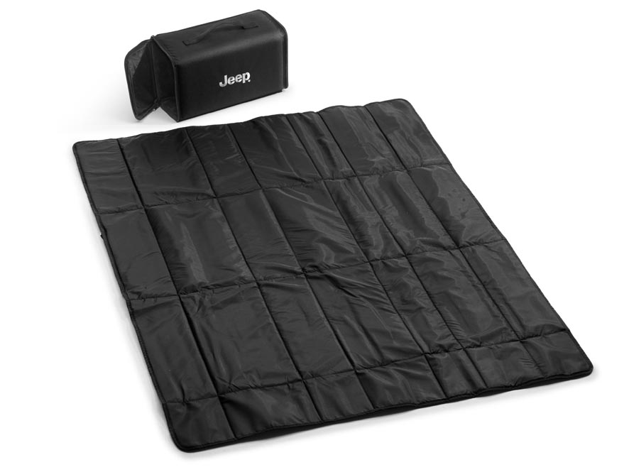 Tapis de plancher pour coffre à bagages  jeep