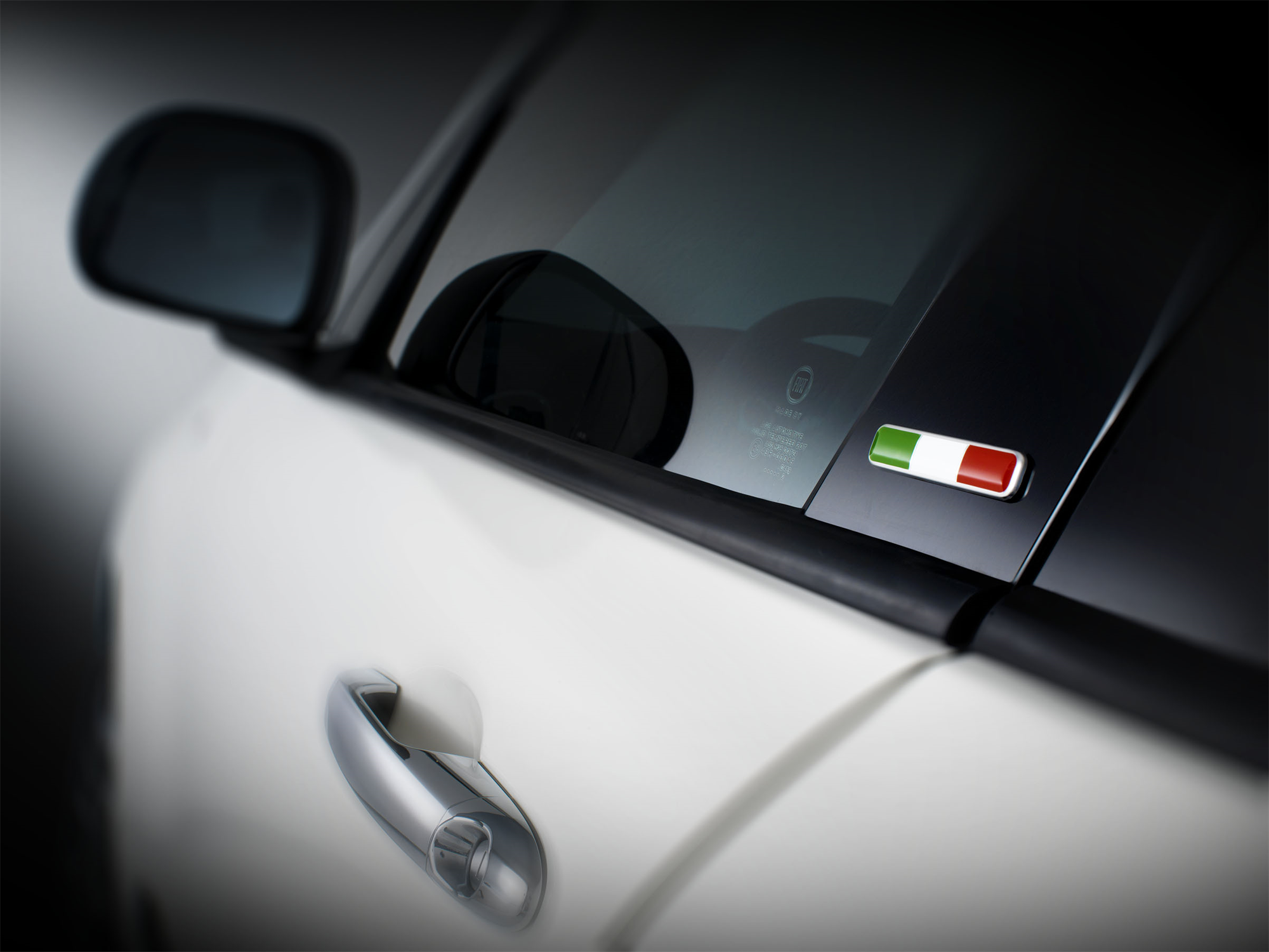 Badge bandiera italiana per Fiat e Fiat Professional  fiat