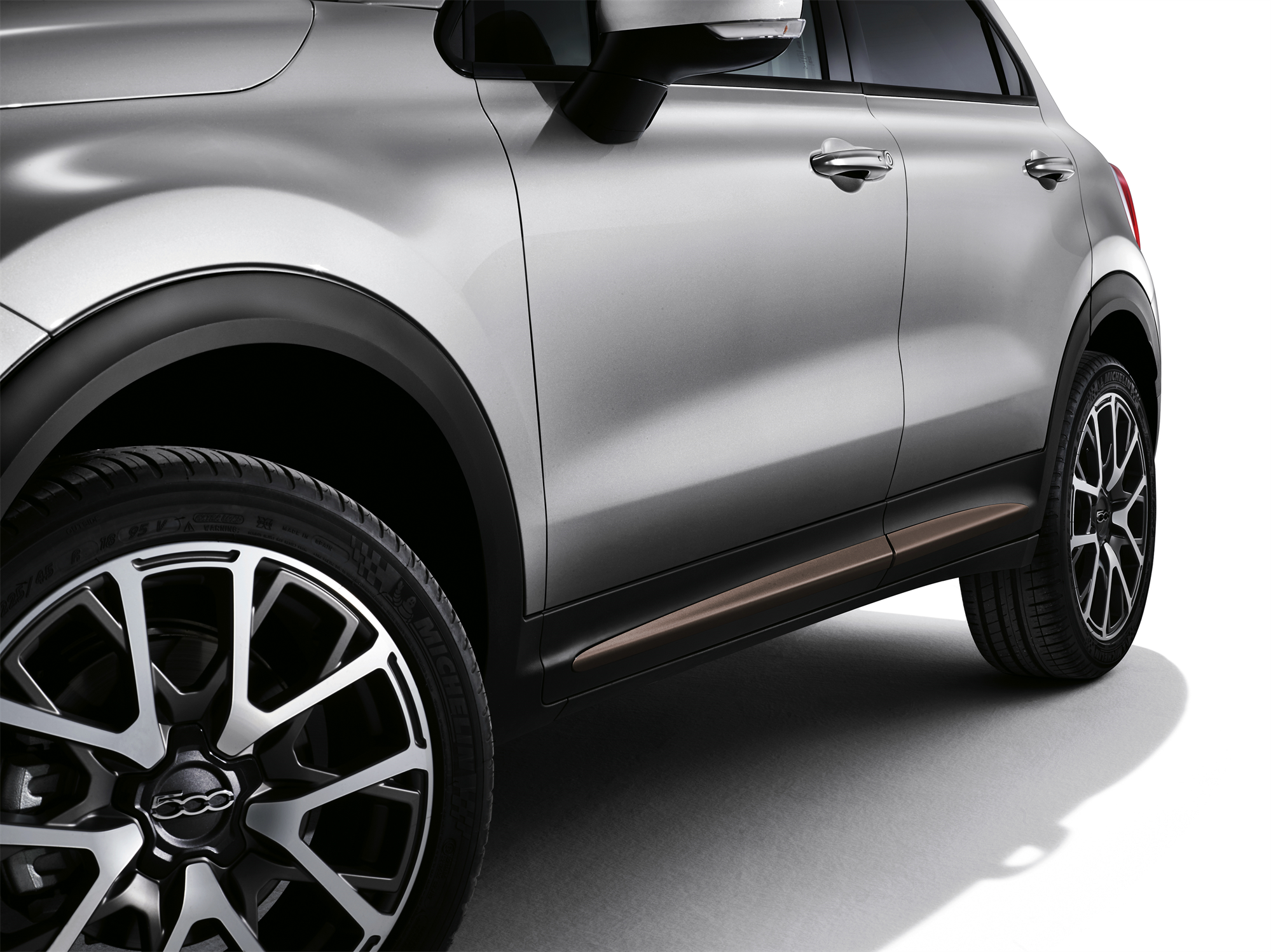 Bronzefarbene Seitenabschlüsse für Türen für Fiat 500X  undefined