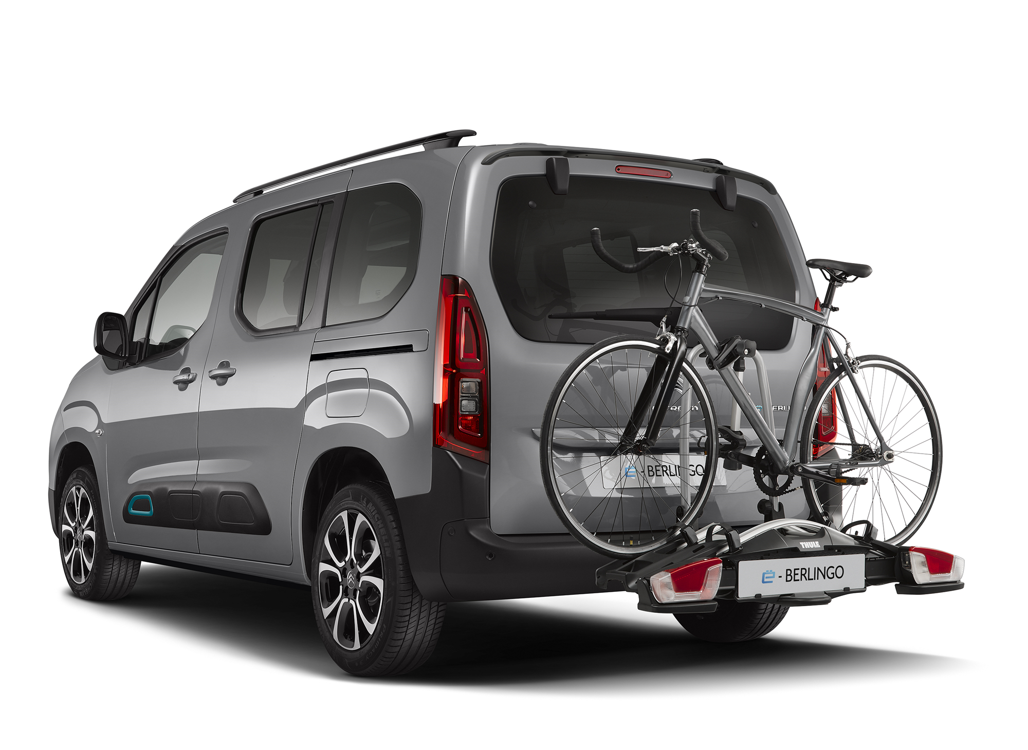 Portabiciclette su gancio traino 2 bici  jeep