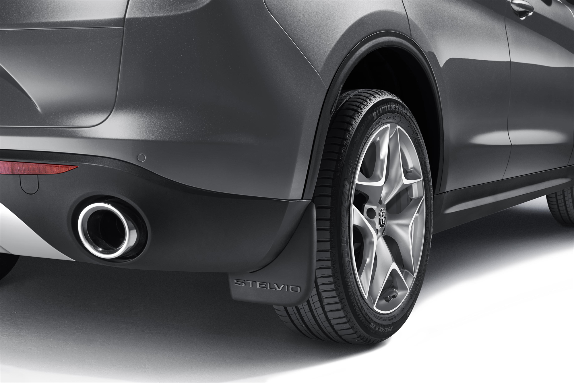 Faldillas traseras perfiladas  alfa-romeo