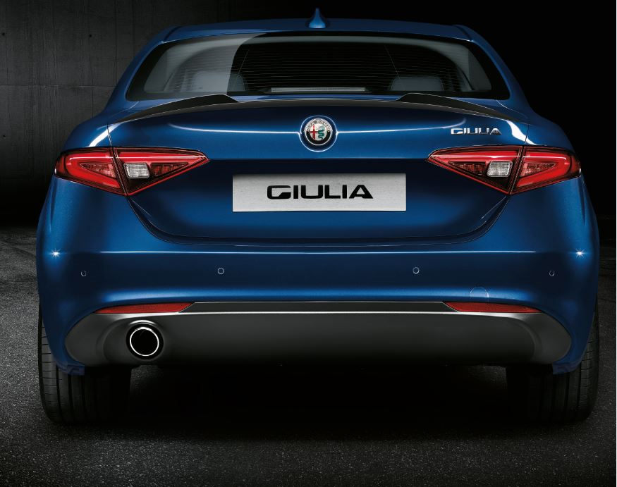 INSERTO EN PARACHOQUES TRASERO EN LA VERSIÓN MATT MIRON PARA ALFA ROMEO GIULIA alfa-romeo