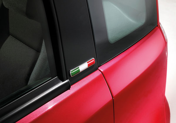 Badge bandiera italiana per Fiat e Fiat Professional  fiat