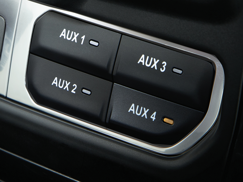 VERCHROMTES ZUSÄTZLICHES TASTENFELD undefined