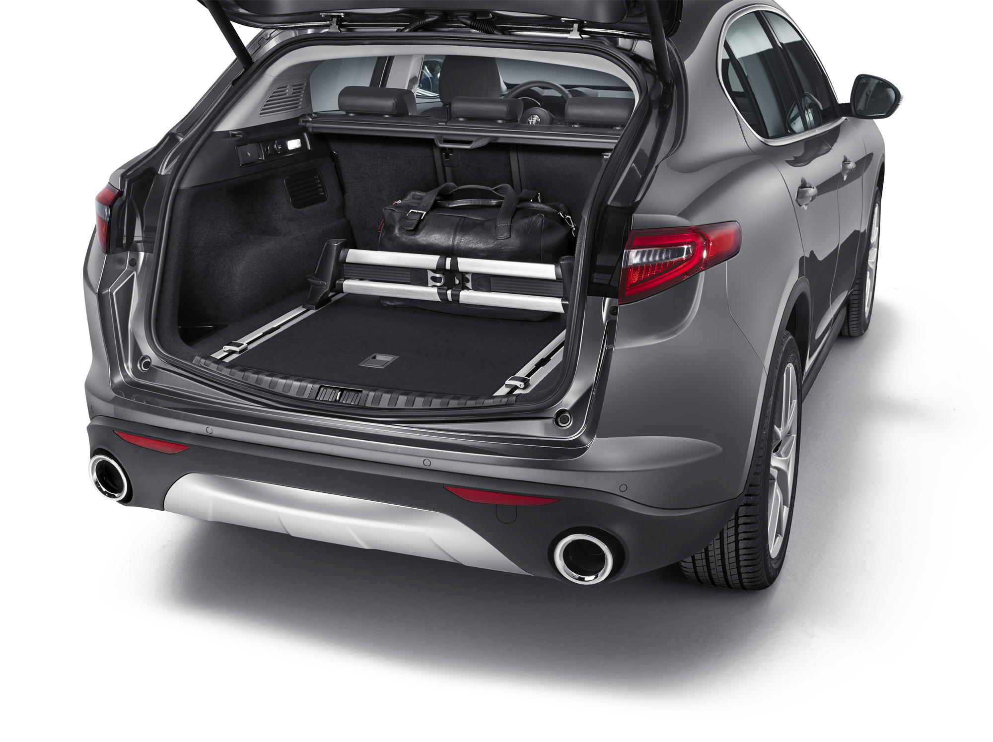 Système de maintien d'objets de coffre à bagages pour Alfa Romeo Stelvio  undefined